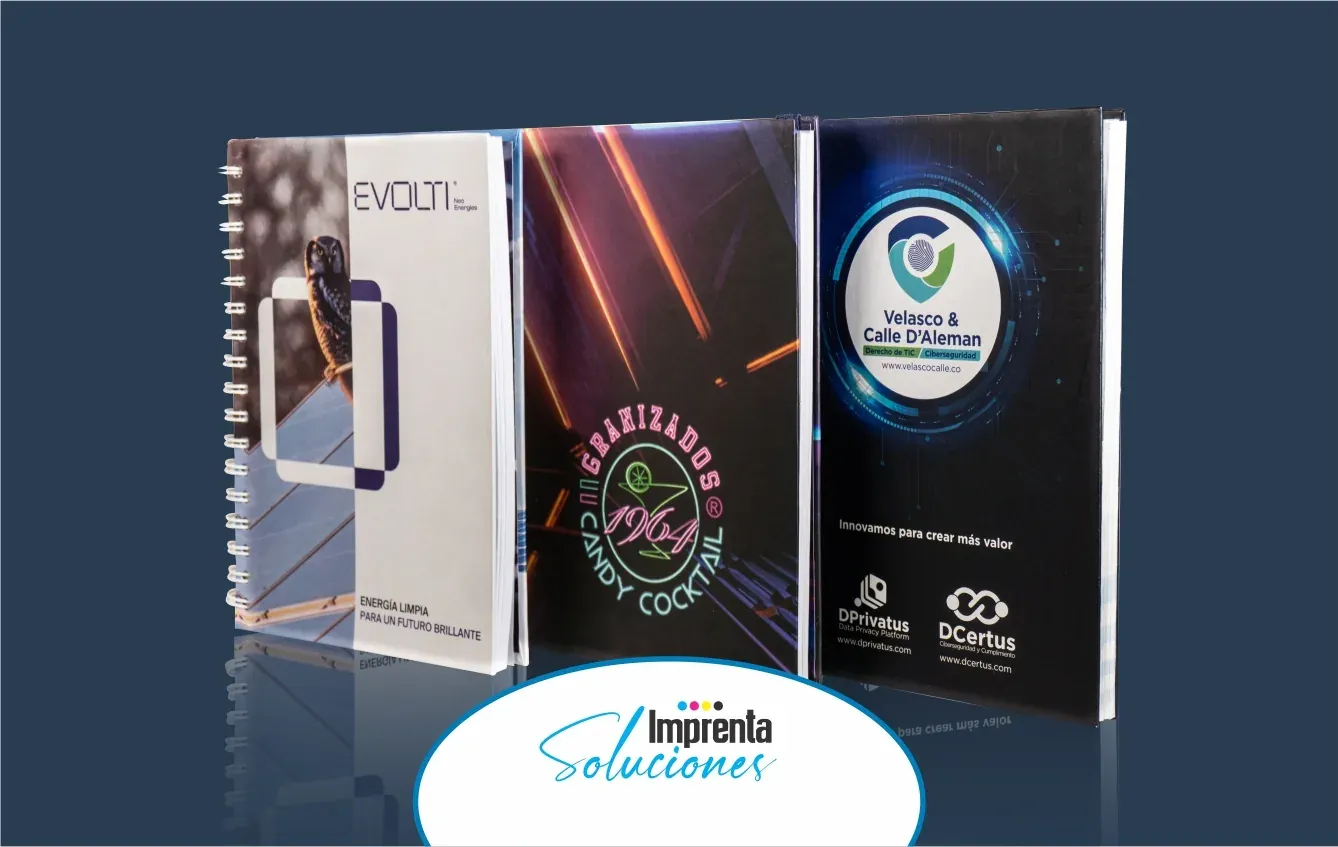 Cuadernos corporativos personalizados con portadas de marca para marketing y comunicación interna