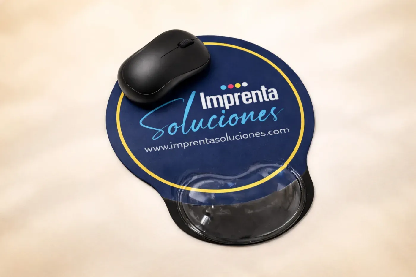 Pad mouse personalizado con logo de empresa como artículo promocional en Medellín