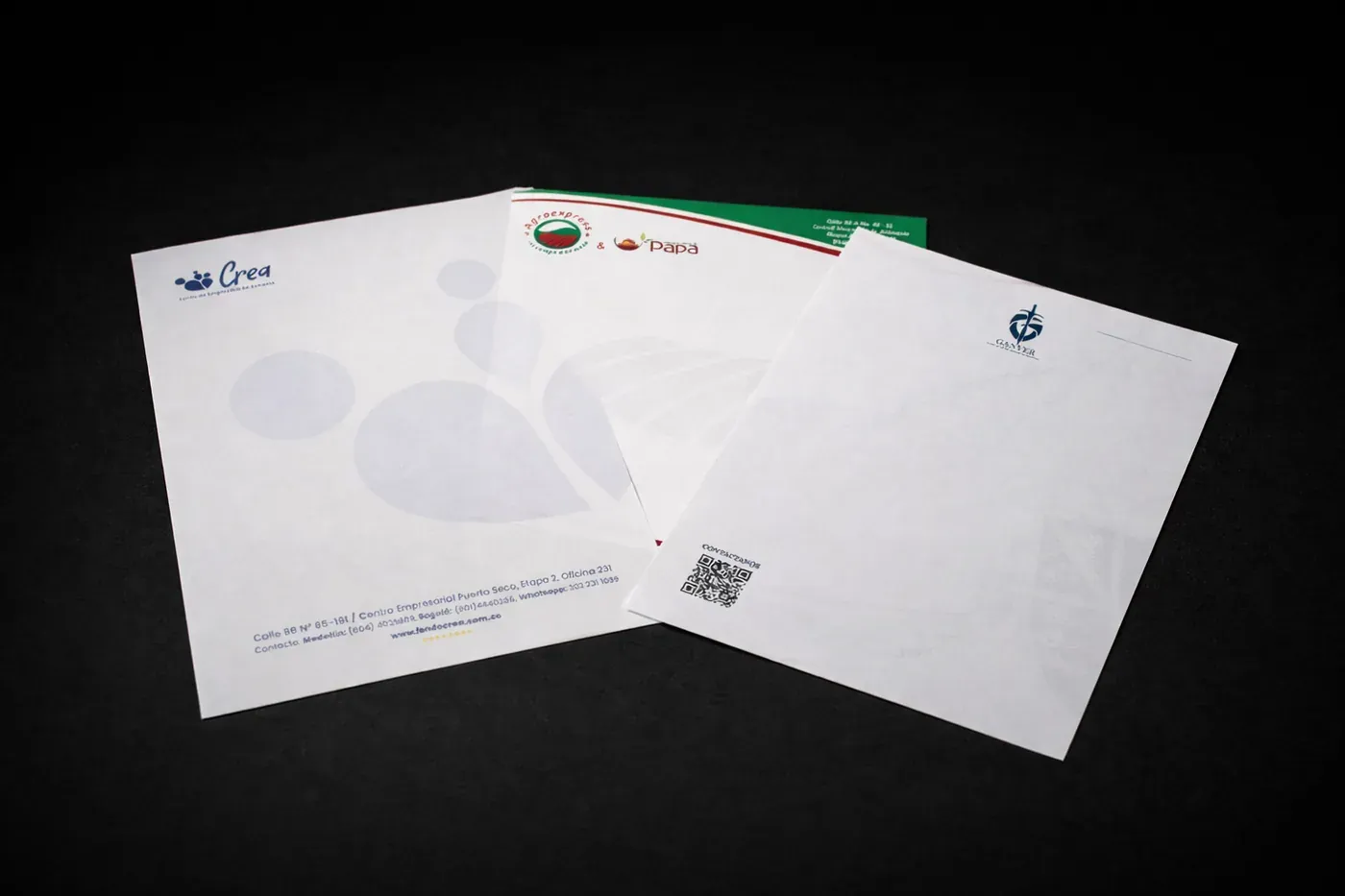 Papelería corporativa impresa, producto elaborado por Imprenta Soluciones, litografía en Medellín, ejemplo 4